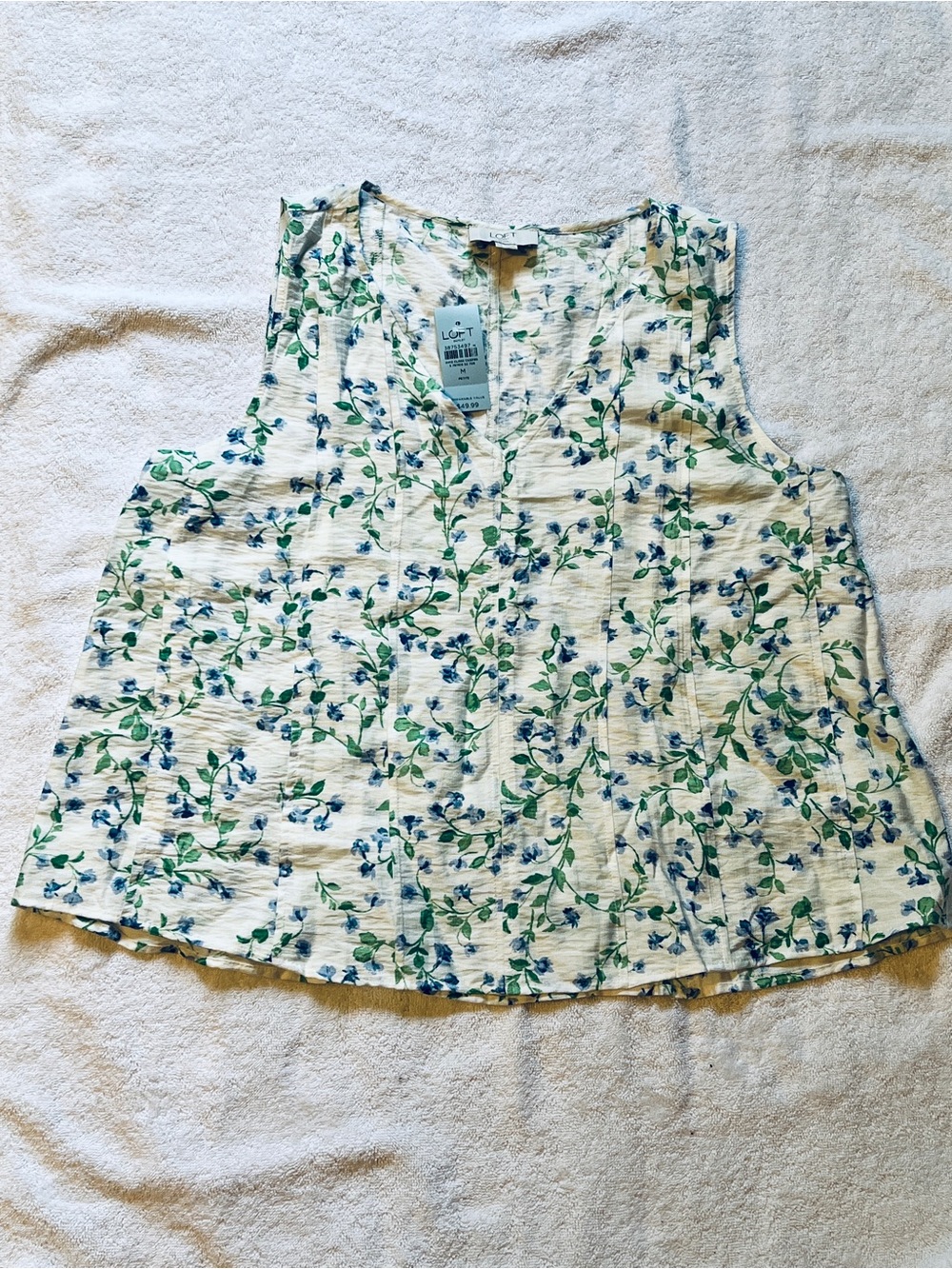 NWT LOFT Floral V-Neck Sleeveless Camisole with Blue & Green Print, size PM